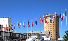 04B_piazza_agnelli_comune_di_sestriere_to_(produzione_vietata)